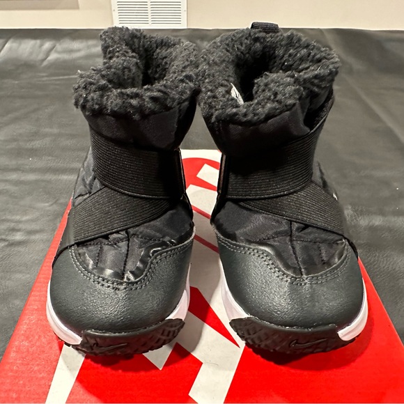 Nike Flex Advanced Boot - Picture 2 of 4